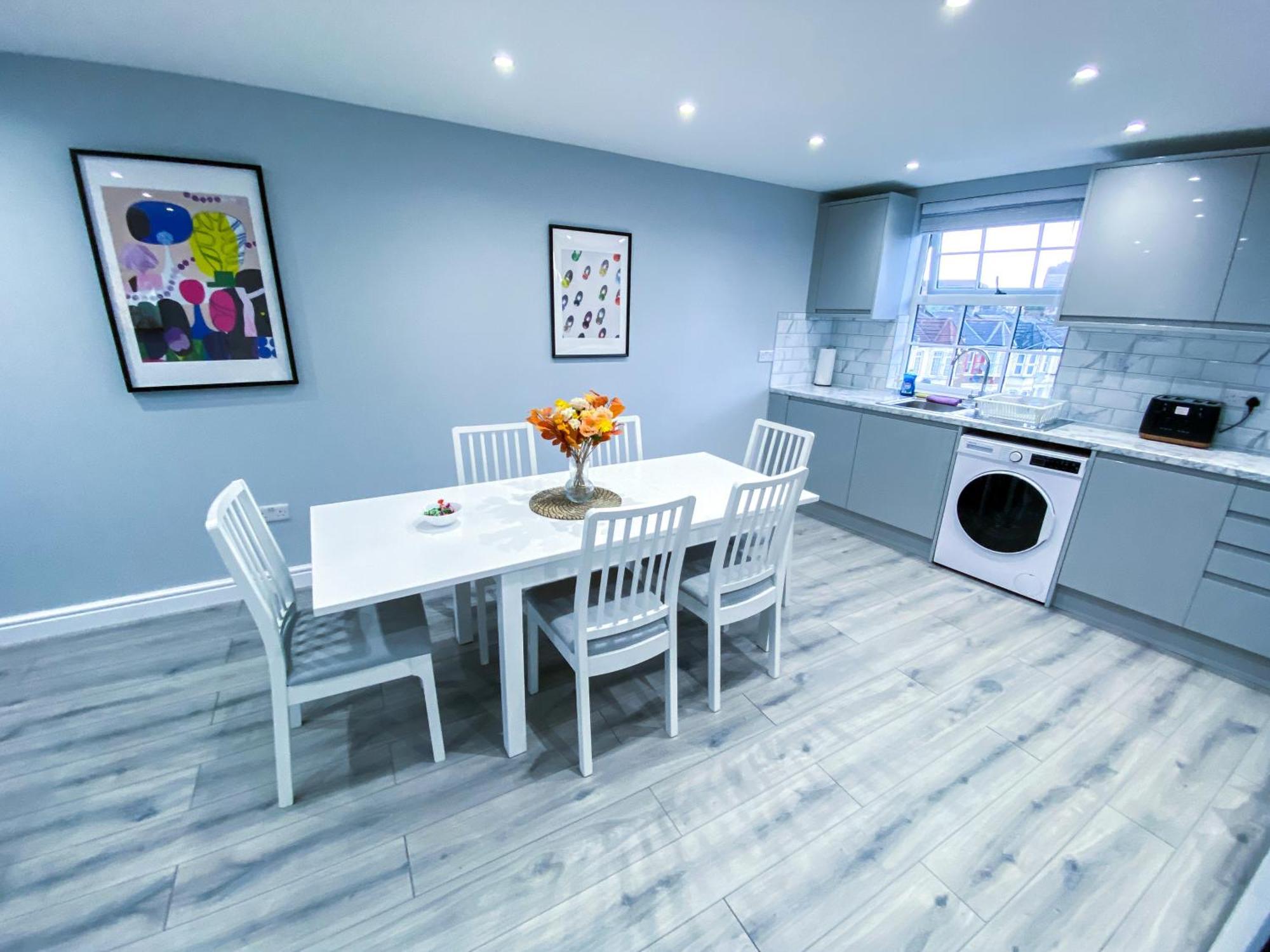 Spacious 2-bedroom Flat In - F3 Appartement Londen